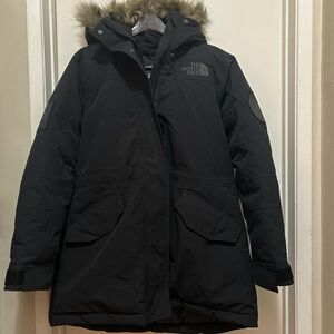 The North Face Women's Expedition Mcmurdo 700-Down Warm Parka Jacket in black.